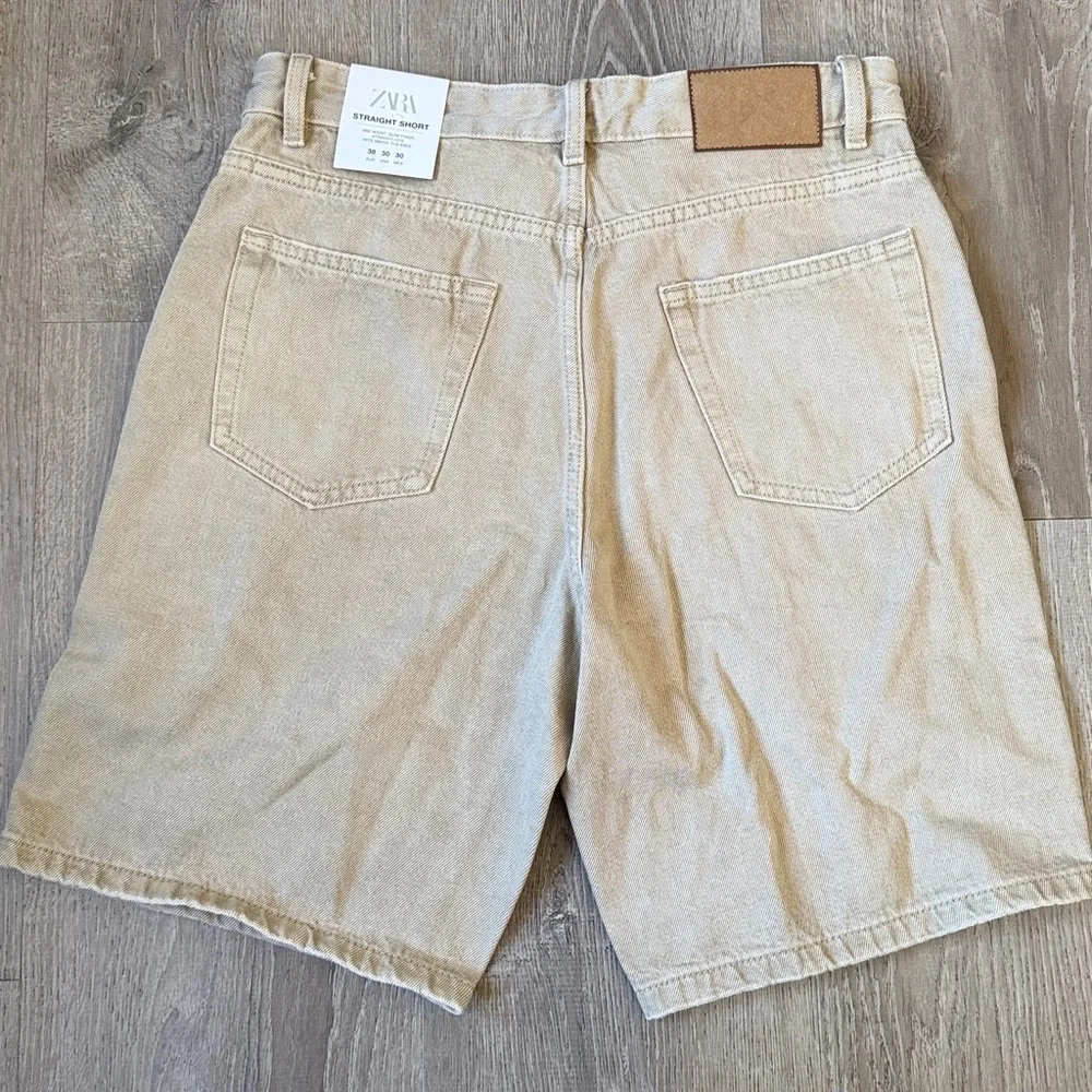 ZARA Straight Shorts – Size 38 (Beige)